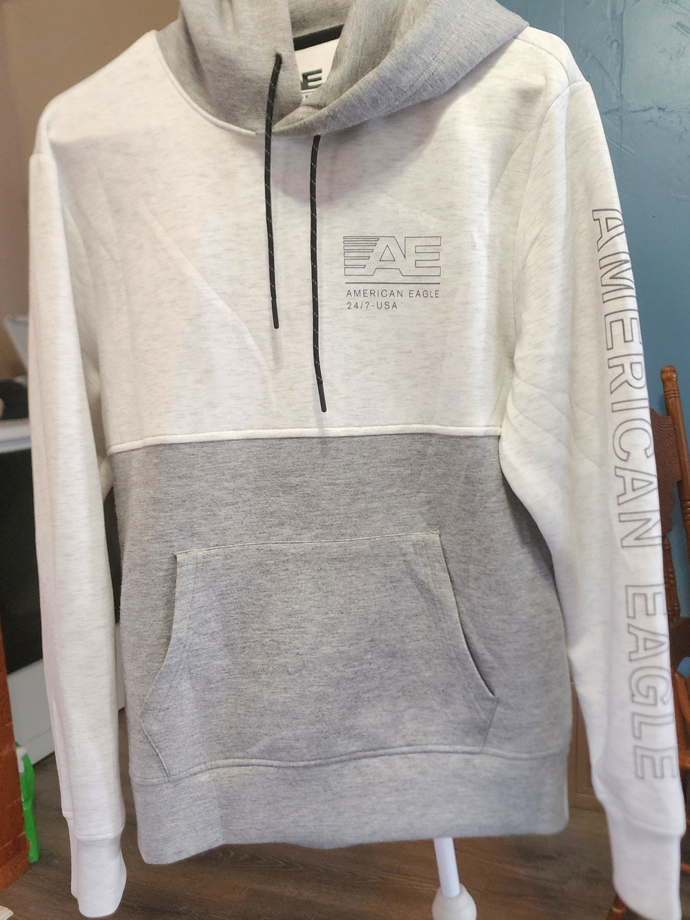 American Eagle Outfitters Men's Two-Tone Gray & Light Gray Pullover Hoodie